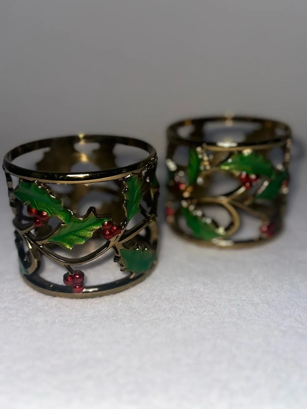 Lenox Holiday Holly & Berries Gold Tone Metal Napkin Rings – Set of 2